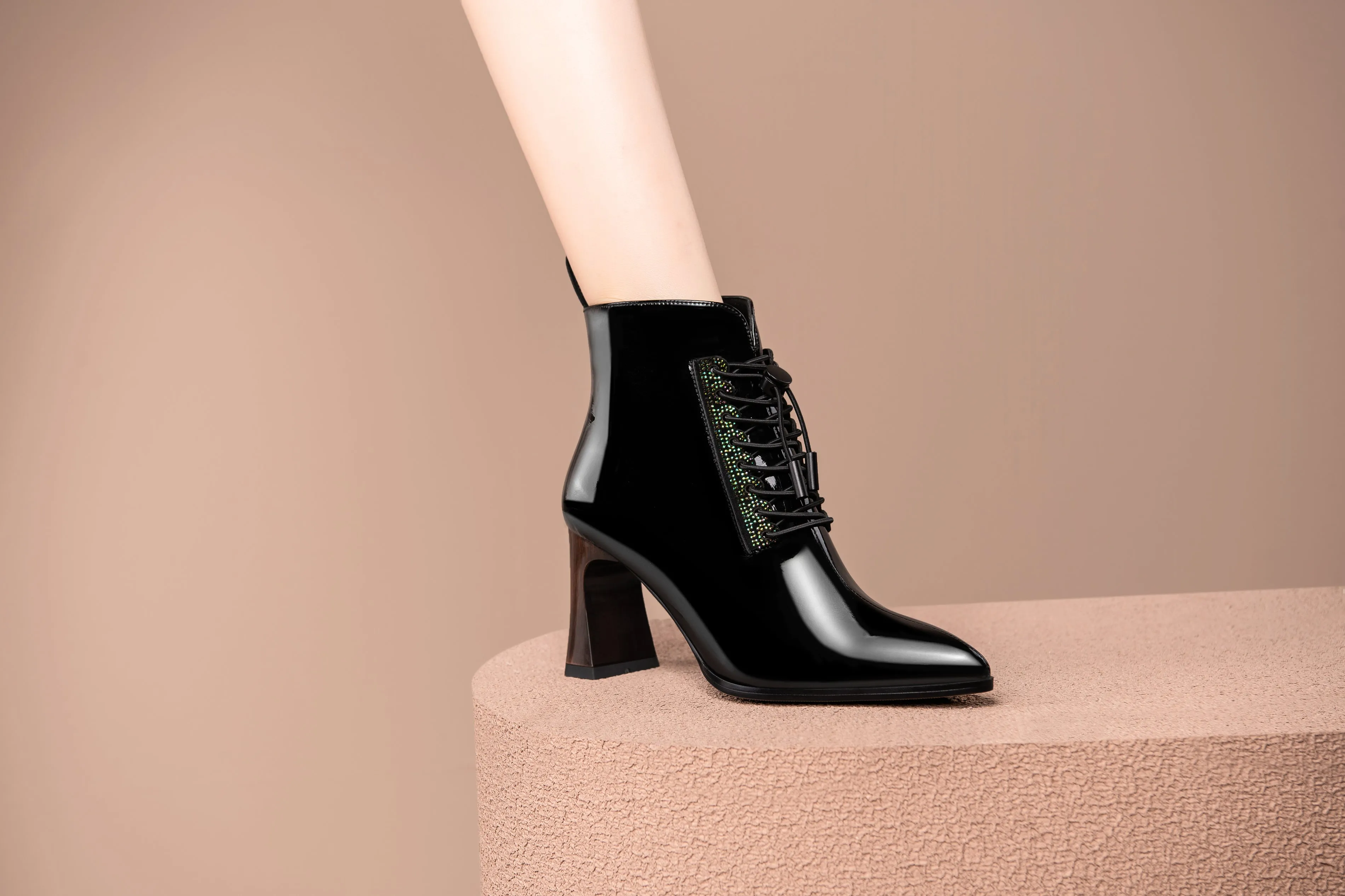 TinaCus Handmade Women's Patent Leather Rhinestones Front Lace Up Pointed Toe Mid Chunky Heel Ankle Boots